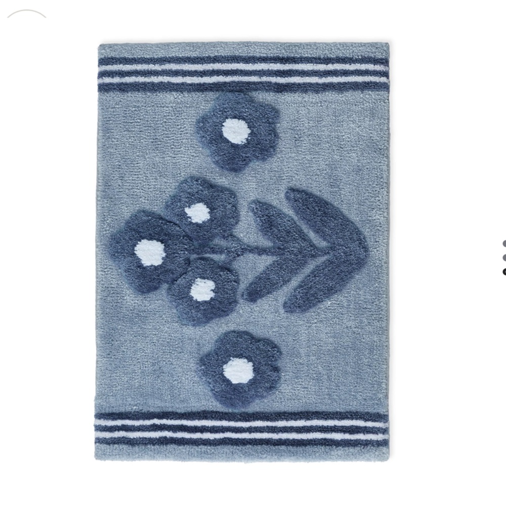 CARO HOME Textured Plush Floral Bath Rug With Contrasting Stripe Border -21"x34"